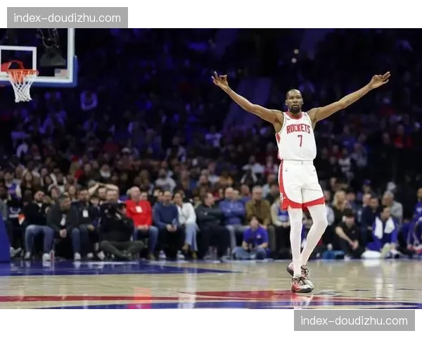 火箭杜兰特独自支撑进攻 申京需打出全明星水准