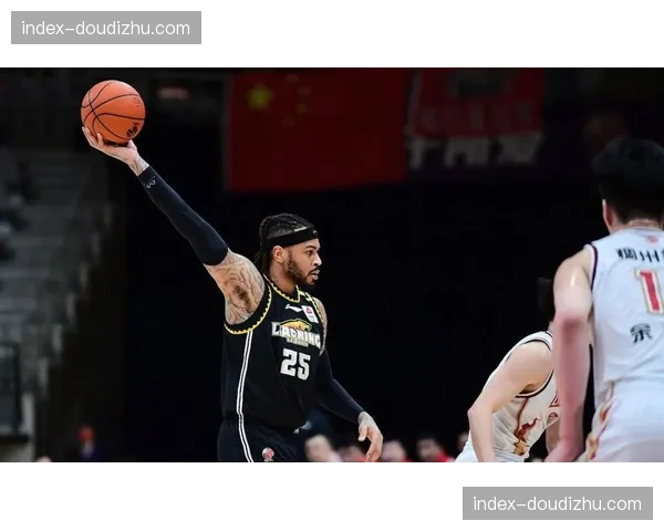 莫兰德当选二月最佳防守球员 场均8.9防守篮板联赛第一